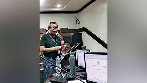 UPDATES. Benedicto Guia, OIC program manager of the Department of Transportation, tells members of the Cebu City Council that the agency has already downloaded P460 million to the City Government for the road right-of-way acquisition.