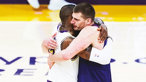 GENERATIONAL TALENTS. Superstars LeBron James (left) of the Los Angeles Lakers and Nikola Jokic of the Denver Nuggets embrace after the Nuggets beat the Lakers in a historic night for the NBA with the first player reaching 40,000 points. /