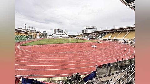 Kontraktor: Trabaho nila mao lang ang pag-ilis sa track oval