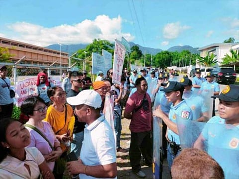 Camiguin residents seek TRO vs provincial QR code