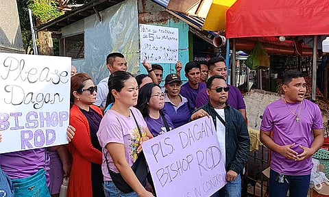 Around 22 supporters of Bishop Rodolfo Cubos, founder of Christ the Healer International Missions Movement and the Love the Philippines Movement, showed their support to Cubos encouraging him to run as mayor of Davao City outside of Magsaysay Park, Davao City, on Wednesday afternoon, October 2, 2024.