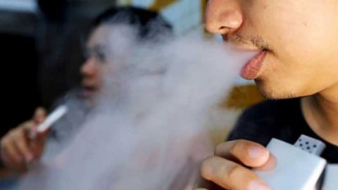 Smoking/Vaping