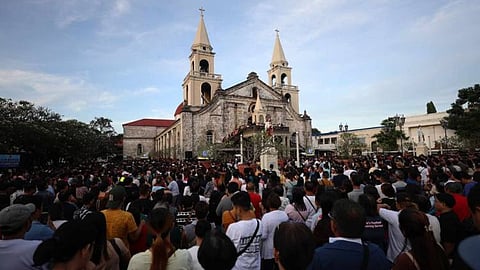 Mga Katoliko gidasig sa pagpadayon sa pag-ampo taliwala sa hulga sa teknolohiya