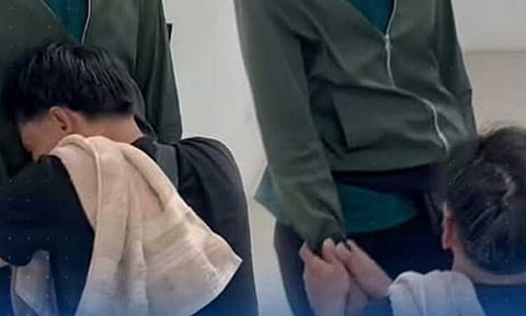 On Tuesday, July 8, the taxi driver involved appeared during a mediation held at the Land Transportation Franchising and Regulatory Board-Davao Region (LTFRB-Davao), kneeling and begging for forgiveness from his passenger-complainants