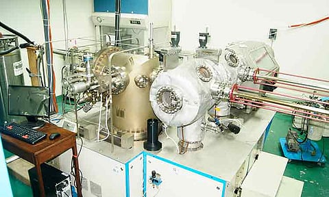 The Riber 32P MBE equipment that was used to grow the THz emitter comprising of p-InAs epitaxial layers over an InGaAs/GaAs superlattice over a GaAs buffer layer over a growth-interrupted GaAs region over an n-GaSb substrate.