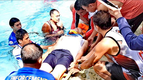 ILOILO. Participants from MDRRMO Tubungan and community responders undergo water rescue drills during the three-day Water Safety and Lifesaving Skills Training facilitated by the Philippine Army’s 61st Infantry Battalion at Deocampos Island Resort, Tubungan, Iloilo from July 28 to 30, 2025.