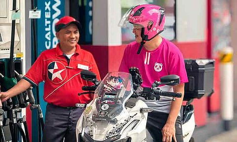 foodpanda Logistics has launched an exclusive fuel discount program with Caltex, offering its Ka-panda partner riders savings of 10 pesos per liter at Caltex stations throughout the country. The year-long “Ka-panda Gasolinahan” campaign, which has already rolled out in various key cities and will soon expand to more areas, aims to help riders manage rising fuel costs and maximize their earnings as they navigate roads and deliver to customers’ doorsteps.