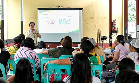 The City Government of Davao, through the City Agriculturist’s Office (Cagro), and in partnership with the Department of Agriculture-Davao Region (DA-Davao), conducted a food safety caravan on October 22 as part of the Food Safety Month celebration.