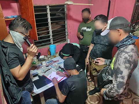 ILOILO. Police operatives of Iloilo City Police Station 9 arrested a high-value individual and seized 130 grams of shabu and a .38-caliber revolver during a buy-bust operation in Barangay M.H. Del Pilar, Jaro, Iloilo City, on October 29, 2025.
