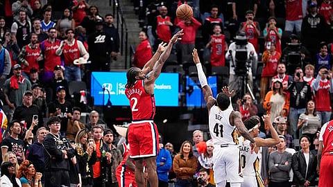 Hollywood teams put on NBA show