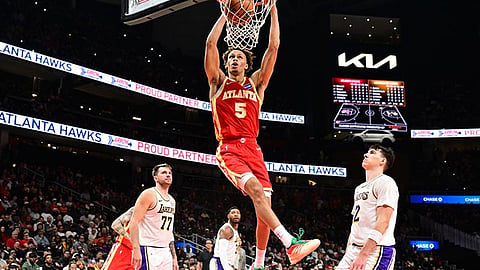 Short-handed Hawks crush Lakers in stunning upset
