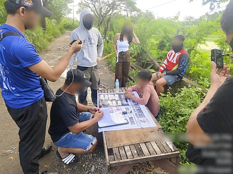 ILOILO. Police recover shabu and evidence during a buy-bust operation in Barangay Navais, Mandurriao, Iloilo City, resulting in the arrest of a high-value individual on November 19, 2025.