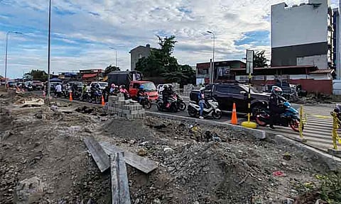 Davao City Councilor Jopet Baluran, who chairs the committee on transportation, expressed shock at the seemingly forced opening of the Davao City Coastal Bypass Road Segment B (Tulip to Roxas) to motorists and drivers on Friday, December 19, 2025.