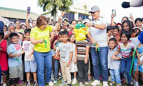 Davao de Oro Governor Raul Mabanglo and Congresswoman Maricar Zamora-Mabanglo marked Christmas Day by leading initiatives that brought joy to children and comfort to hospital patients.