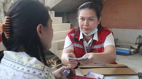 DSWD mihatag og pinansyal nga tabang
sa mga biktima sa Binaliw landslide