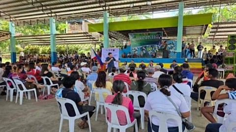 Escalante City, PNP, Army unite to defend, condemn violence