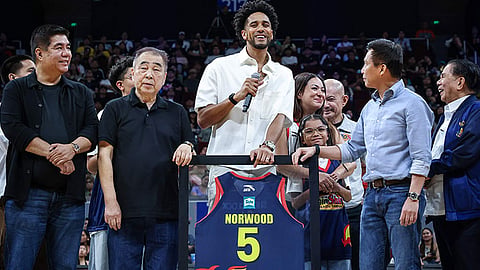 Jersey No. 5 ni Norwood giretiro