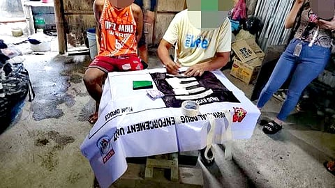ILOILO. Operatives of the Iloilo Police Provincial Office present the high-value drug suspect and approximately 180 grams of suspected shabu worth P1.22 million seized during a buy-bust operation in Barangay Naslo, Pototan, Iloilo on April 25, 2026.