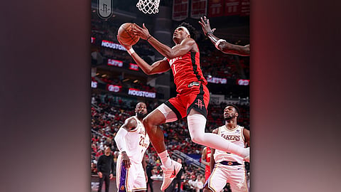 Rockets avoid sweep