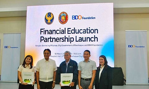 CATCHING THE 3 Ps. Representatives from Parañaque’s fisheries sector, BSP, BDO Foundation, and other stakeholders gather at the Parañaque city hall to witness the launch of the partners’ financial education program. (Photo courtesy of BDO)