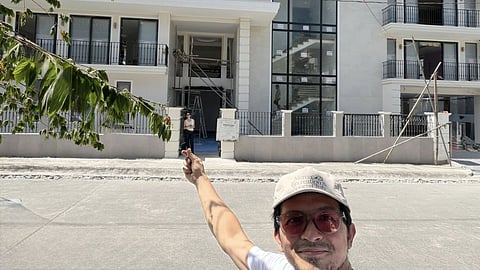 Dennis shows off home he built with Jennylyn