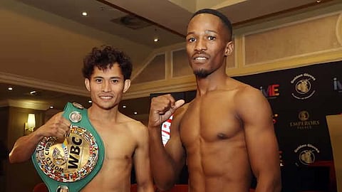 BINUKBOKAY NA: Melvin ‘El Gringo’ Jerusalem ug Siyakholwa “One Way” Kuse atol sa ilang pre-fight medical. / Hulagway sa Internet