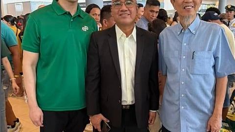 Vincent Co appears in public
on supposed wedding day with Bea