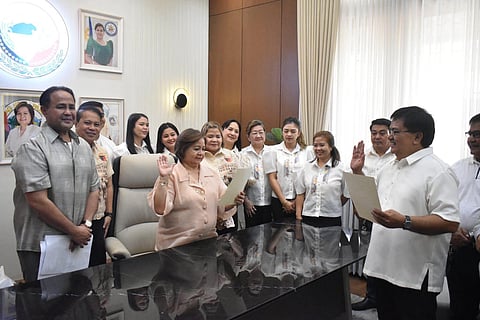 Ex-village chief takes oath as Candaba councilor