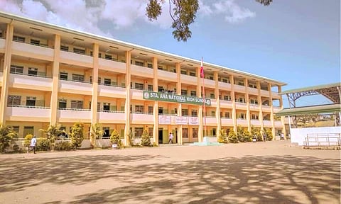 The Davao City Council approved a committee report allowing Sta. Ana National High School to continue operating temporarily on a property owned by the Department of Public Works and Highways (DPWH) for the 2026–2027 school year, while relocation issues affecting approximately 2,000 learners remain unresolved.
