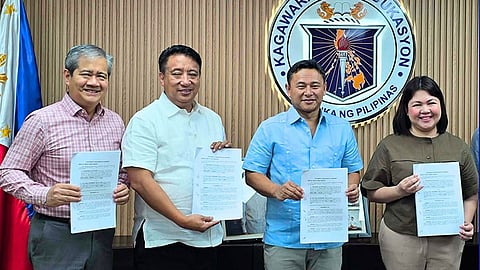 Iloilo City, DepEd sign MOA for construction of more classroom buildings