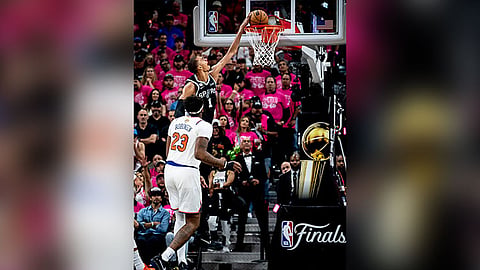 Naunhan ang Spurs sa Knicks
