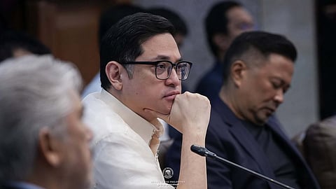 Aquino miawhag sa gobiyerno nga sulbaron ang isyu sa flood control