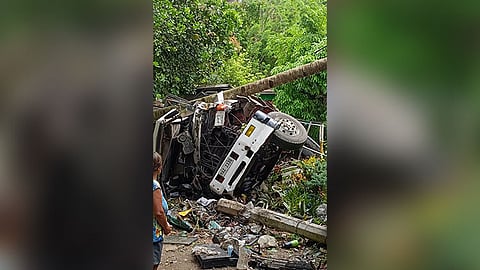 Wingvan nalimbuwad sa TCH drayber, truck boy naangol