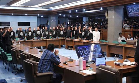 CREDIBILITY ISSUE. Members of the so-called “18 maleta boys” take their oath during a Senate hearing on alleged irregularities in government infrastructure projects on June 4, 2026. Senators on Friday (Aug. 7) questioned the group's credibility following reports that some members have recanted their earlier allegations. (PNA photo by Avito Dalan)