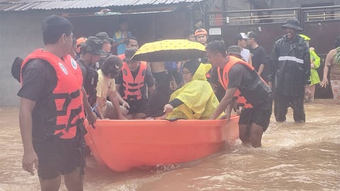 Over 400 areas flooded in Luzon; 13 bridges impassable