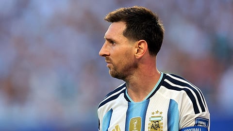 Messi mianunsiyo sa iyang pagretiro