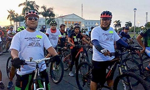 BACOLOD. The Bacolod City Police Office led by Senior Superintendent Francisco Ebreo during the "Sikad Kontra Droga and Unity Ride for Peace," which was participated by bike enthusiasts and other government agencies on Sunday, December 16. (Bacolod City Police Office)