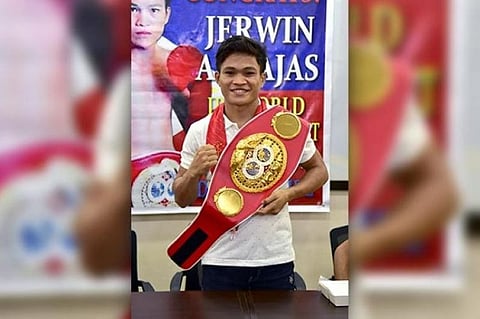 Pabiling International Boxing Federation Super Flyweight 115-lb Champion ang garbo sa Panabo, Davao del Norte nga si Jerwin Ancajas human mi-TKO7 sa Japanese challenger nga si Ryuichi Funai.
