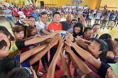 ARAYAT. Arayat Vice Mayor Sixto "Pogi" Mallari, councilors and team captains lead on Saturday, November 2, the ceremonial opening of the 1st Vice-Mayor and Sanggunian Bayan Women's Volleyball League 2019 held at Glorietta Plaza, Arayat, Pampanga. (Chris Navarro)