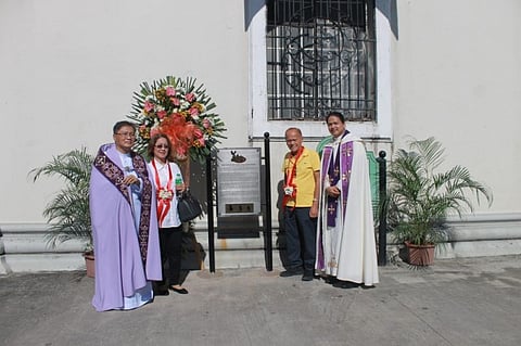 JCI MARKER. San Fernando Cabalen Jaycees 2008 President Levy Adrian Laus, JCI San Fernando Senate President Manny Pineda and incoming President Kim Francis Alapitan unveil the JCI marker at the Jaycees island in the City of San Fernando on Sunday. (Chris Navarro)