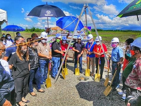 BACOLOD. Negrense Senator Juan Miguel Zubiri leads the groundbreaking for the P260 million Bacolod Museum/Auditorium at Barangay Alijis in Bacolod City on Saturday along with Mayor Evelio Leonardia, Congressman Greg Gasataya, Vice Mayor El Cid Familiaran, Leo Rey Yanson, Ginette Yanson-Dumancas, Charles Dumancas, Councilor Cindy Rojas, Councilor Bart Orola, City Administrator Em Ang, special consultant Atty. John Orolla, and other officials. (Contributed photo)