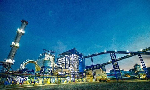 NEGROS. Over 2,000 employees and service providers under Victorias Milling Company are scheduled to be inoculated against Covid-19 in the coming months as it already procured vaccines for them. (Ronnie Baldonado)