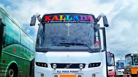 വീണ്ടും കല്ലട, രാത്രിയില് വഴിയില് യാത്രക്കാരിയെ ഉപേക്ഷിച്ച് യാത്ര, പിന്നാലെ ഓടിച്ചു, ചോദിക്കാനെത്തിയ ആളോട് ഇത് കല്ലടയാണെന്ന് ഡ്രൈവര്