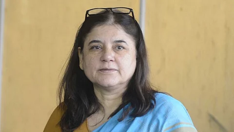 മുസ്ലിം വോട്ടര്മാരോട് ഭീഷണിയുമായി മനേകാ ഗാന്ധി, വര്ഗീയ പ്രചരണം തുടരുന്ന ബിജെപി