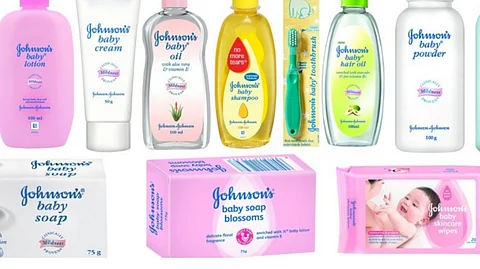 തുടര്ച്ചയായി നടപടികള്, ജോണ്സണ് ആന്റ് ജോണ്സണ് കുരുക്കില്