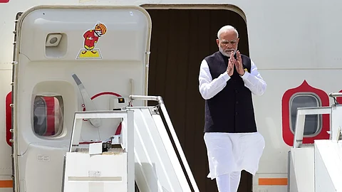 മോദി നടത്തിയത് 240 അനൗദ്യോഗിക യാത്രകള്,ബിജെപി അടച്ചത് 1.4 കോടി ; നിരക്കുകളില് പൊരുത്തക്കേട്