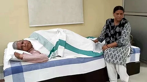 ഭക്ഷണം പോലുമില്ലാതെ രണ്ടുനാള്, കാലുപിടിച്ച് ഡോക്ടര്മാര്, അത്രകണ്ട് ലാലുവിനെ ഞെട്ടിച്ച് മേയ് 23