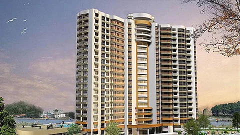 പൊളിച്ച് നീക്കേണ്ട ഫ്ളാറ്റുടമകള്ക്കും ബില്ഡര്മാര്ക്കും നോട്ടീസ് നല്കുമെന്ന് മരട് നഗരസഭ, നിയമോപദേശം തേടി