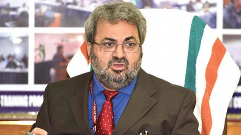 ‘മിണ്ടാതിരിക്കാന് തീരുമാനിച്ചിട്ടില്ല’, കണ്ണൂരിലേത് കള്ളവോട്ട്, പോസ്റ്റല് വോട്ട് തിരിമറിയില് അന്വേഷണം ഇഴഞ്ഞാല് ഇടപെടുമെന്ന് മീണ