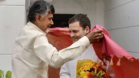 ബിജെപി വിരുദ്ധ മുന്നണിക്കായി ‘ദക്ഷിണേന്ത്യന്’ നീക്കം; മുന്നിട്ടിറങ്ങി നായിഡു, തിരക്കിട്ട ചര്ച്ചകള്